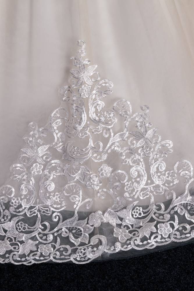 White Jewel Neck Long Sleeves Ball Gown Flower Girl Dresses