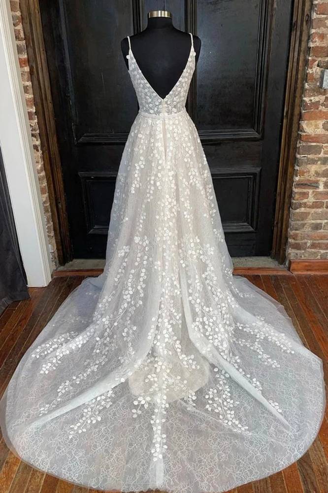 Charming Deep V-Neck Spaghetti Straps A-Line Tulle Wedding Dresses