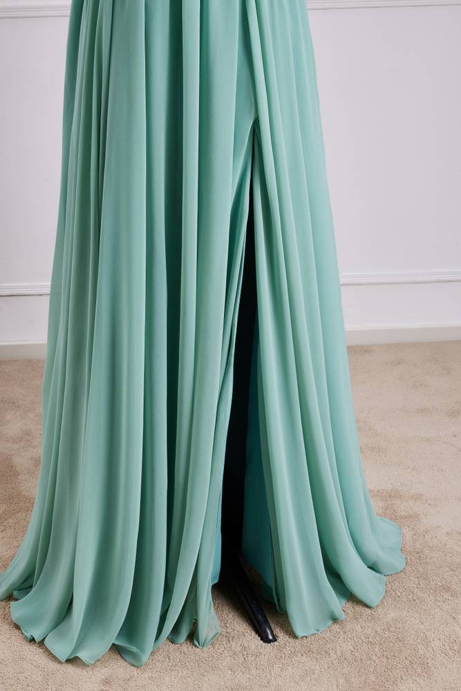 Green V-Neck Split Front Chiffon Bridesmaid Dresses with Ruffles