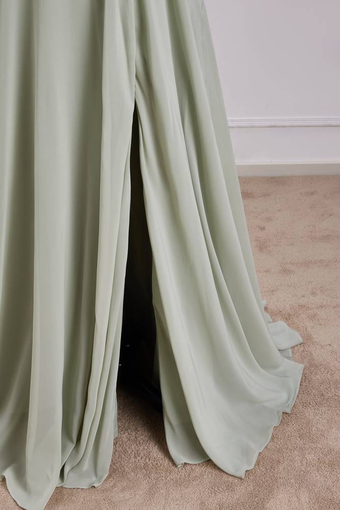 Green Crew Neck A-Line Chiffon Bridesmaid Dresses with Slit