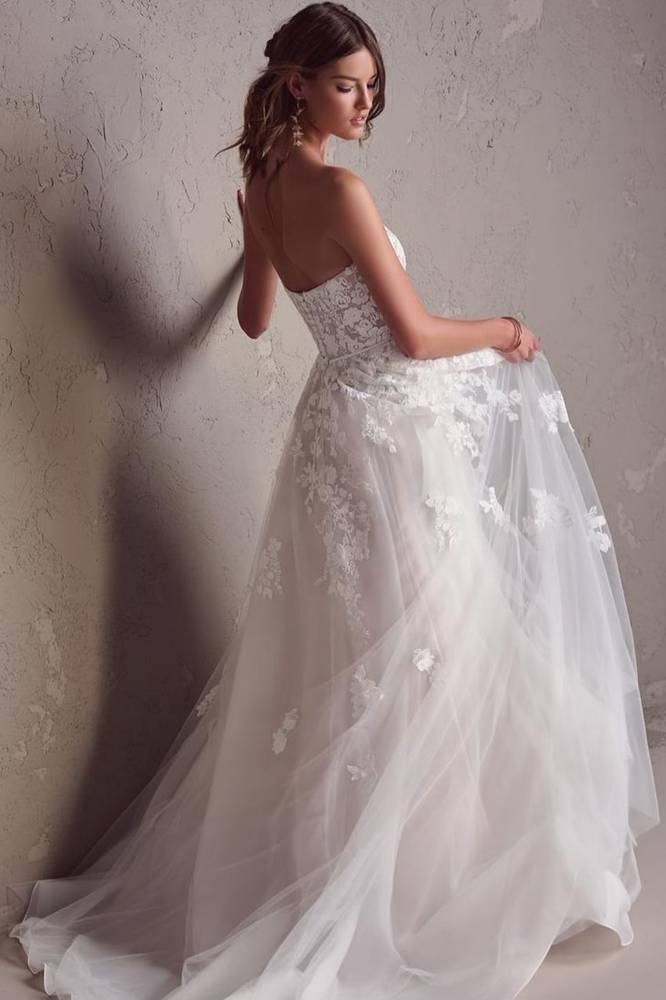 Strapless Long A-Line Tulle Wedding Dresses with Appliques